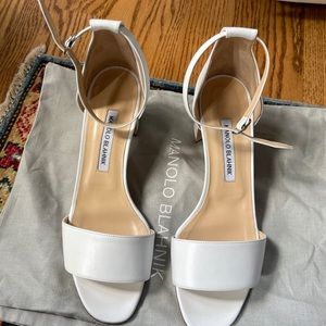 Manola Blahnik White Block Heeled Sandals. Size 39